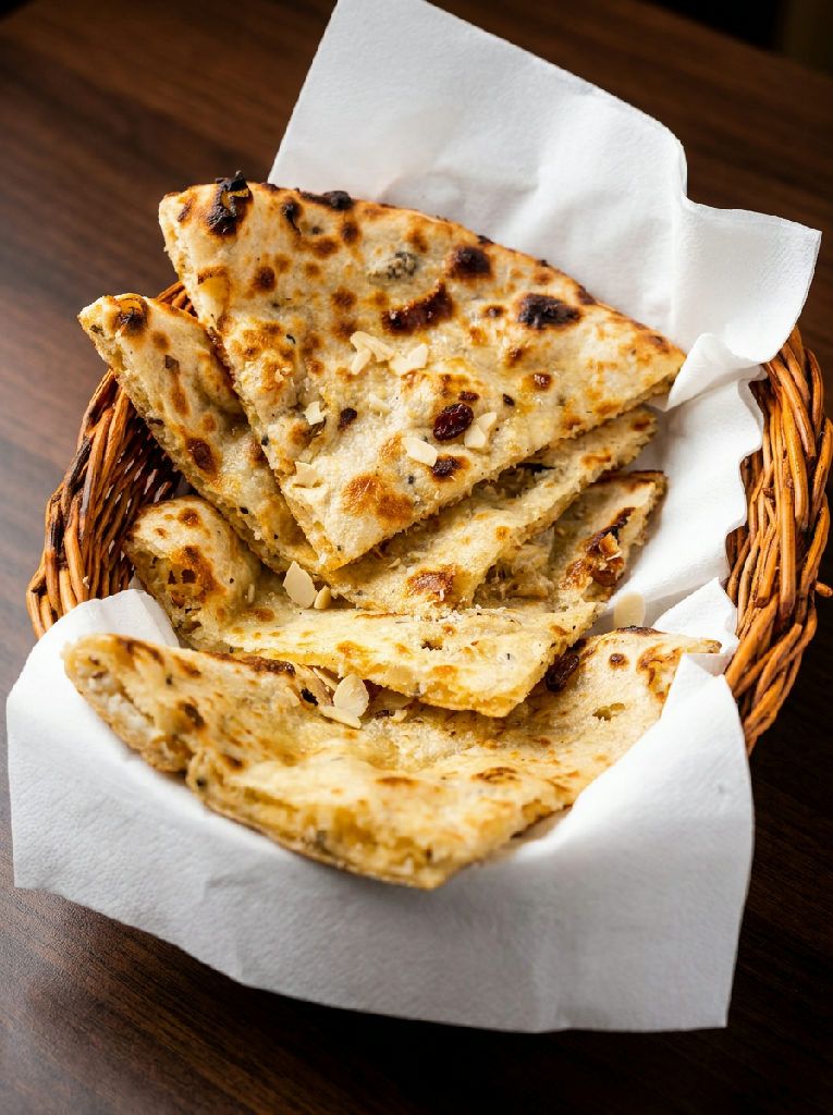 Peshwari Naan at Indian Jewel, Prague